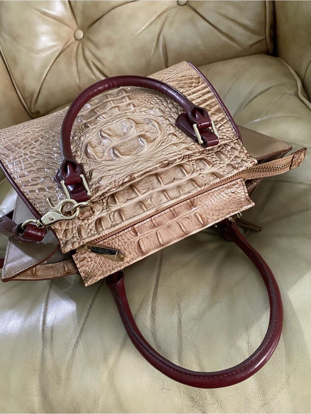 LKNW Brahmin Mini Priscilla Satchel Crossbody Tassel Charm Melbourne Wine/Beige - Picture 10 of 16